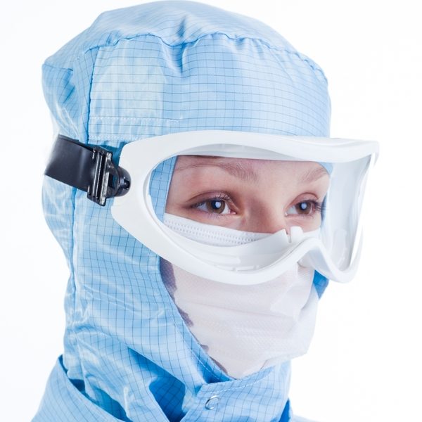 cleanroom worker wearing bioclean bcag autoclavable reusable cleanroom sterile goggles