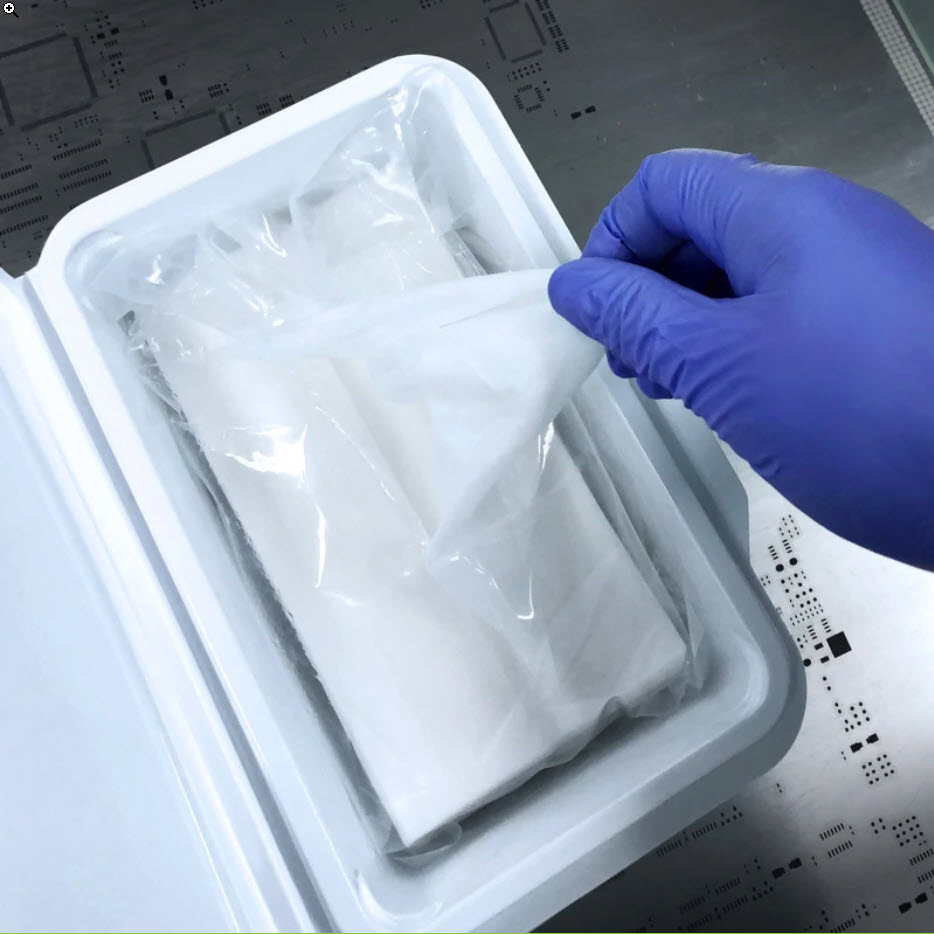 resealable cleanroom wipes package