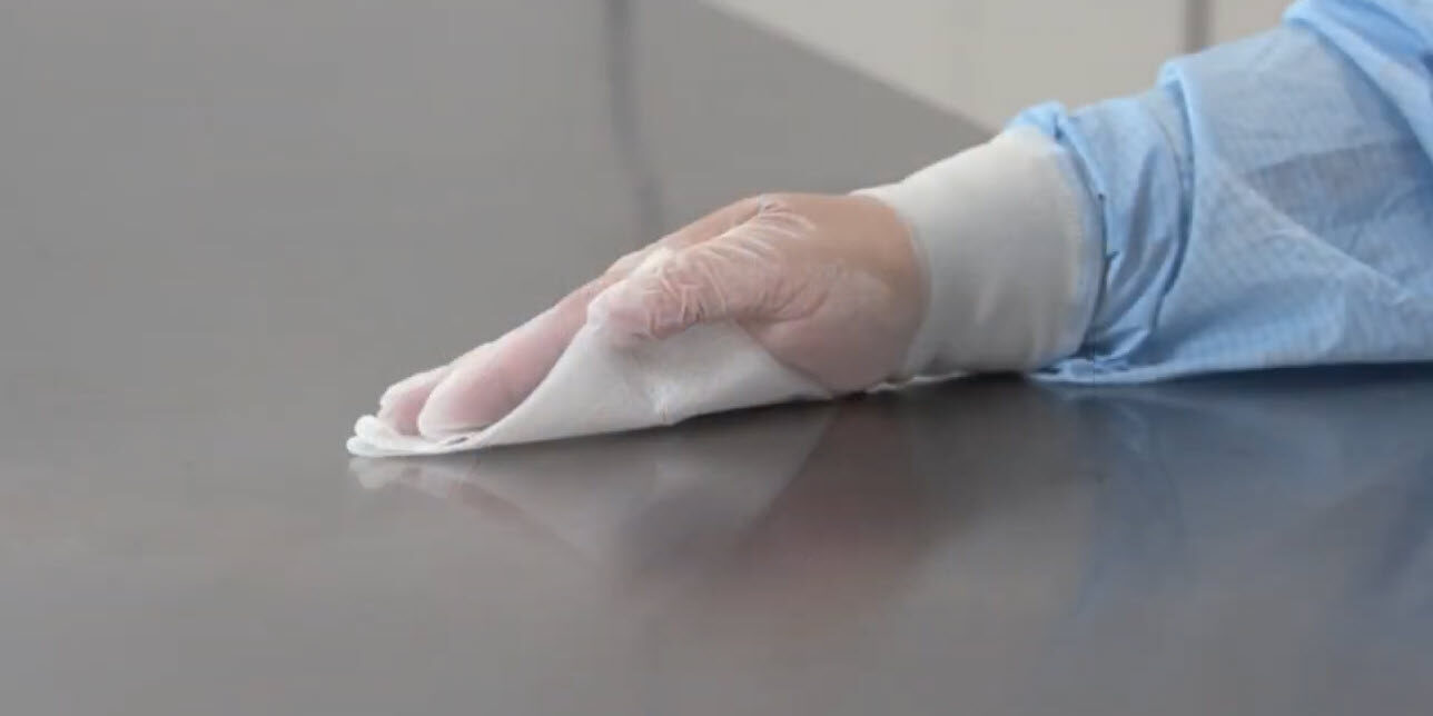 proper cleanroom wiping methods